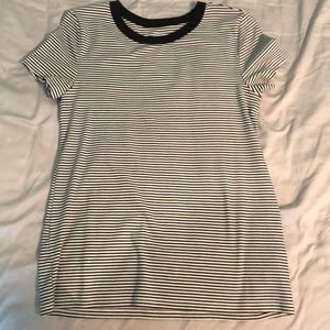 Old Navy striped Tee